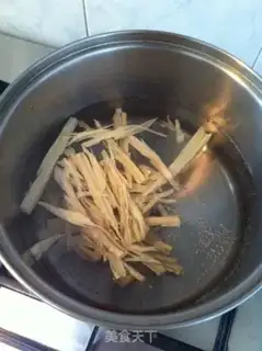 Make The little wood is cold with watermelon skin step 11