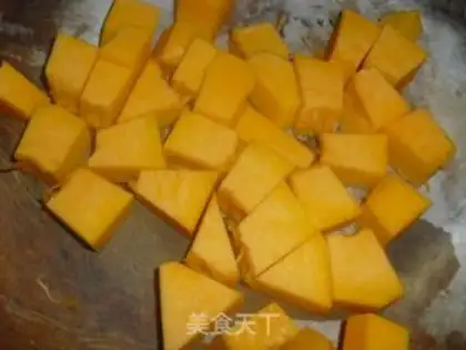 Make Silver spoon of a pumpkin with red dates step 2