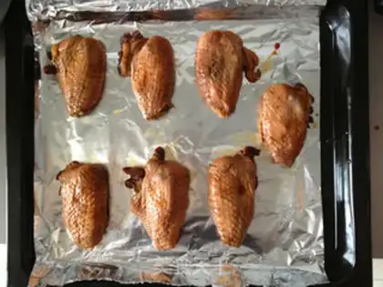 Make Honey-cooked chicken wings step 2