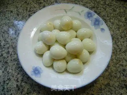Make The eggs of Feng Caw step 1
