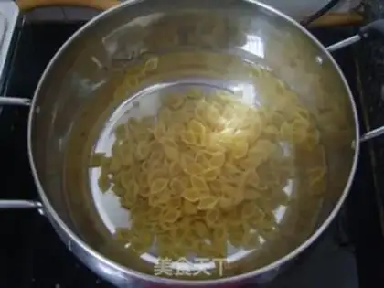 Make Pizza sauce with shell powder step 1