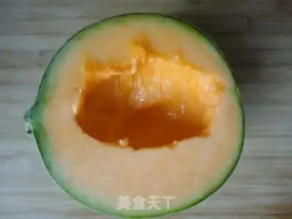 Make A melon of cranberry ice cream step 0