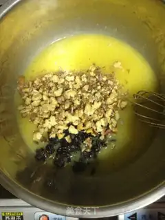 Make A fruit cookie step 4