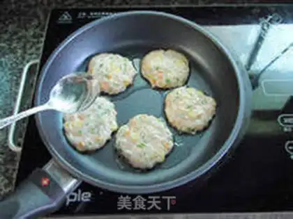 Make QQ-Q-Q-Q-E-E step 8