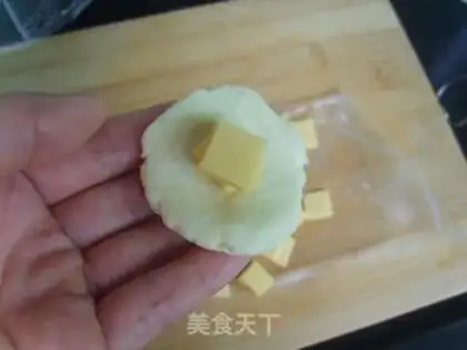 Make Corn scum cheeseball step 4