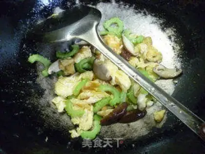 Make Scrambled mushrooms and fried eggs step 12