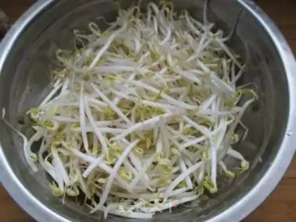 Make Green bean sprouts step 1