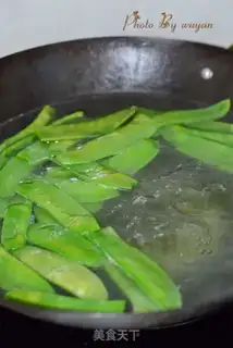Make Clear the Dutch beans step 1