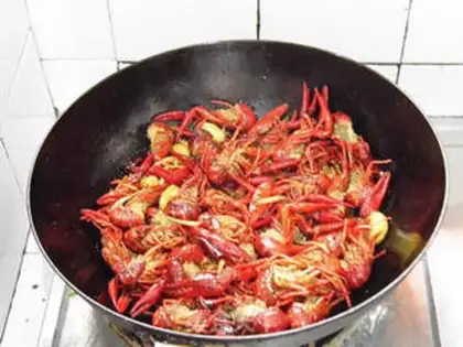 Make Spicy lobster step 6