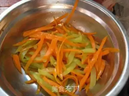 Make Bacon Vegetable Roll step 1