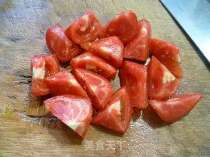 Make Fried eggs and silk melon tomato soup step 6