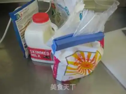 Make Cracker leather and fresh milk step 0