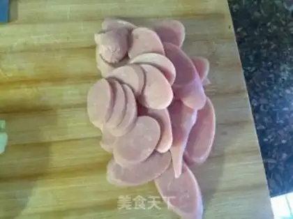Make Sausage fried Dutch beans step 1