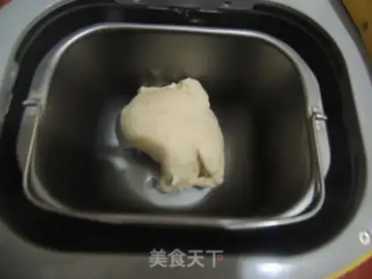 Make caterpillar bread step 0