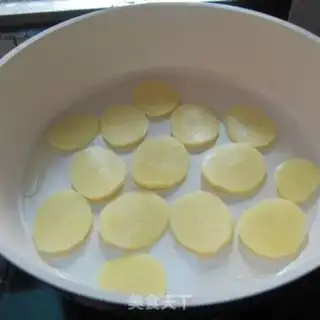 Make Pepper salt potatoes step 2