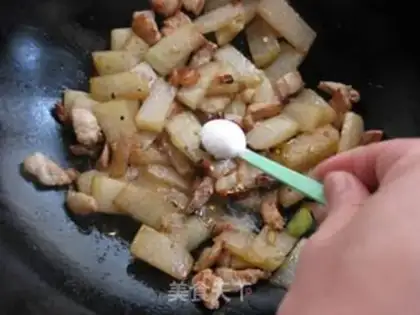 Make Five flowers for a melon step 6