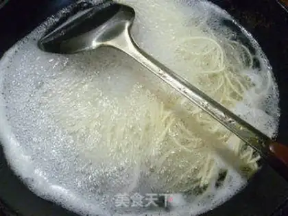 Make Onion egg noodles step 6