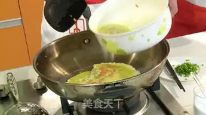 Make Peas carrot fried eggs step 4