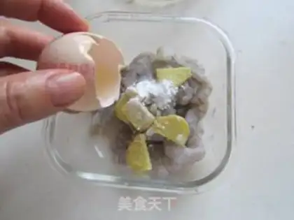 Make Shrimp double salad step 1