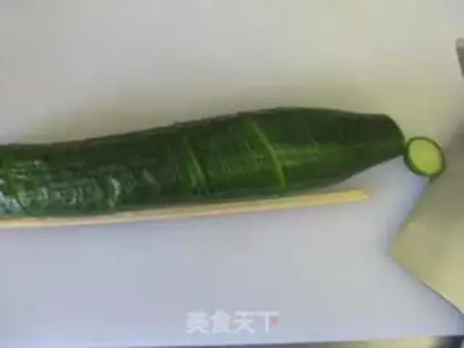 Make Sugar and vinegar cucumber step 1