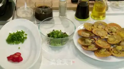 Make Garlic scallops step 0