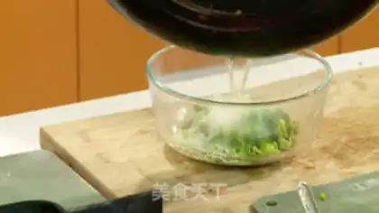 Make Garlic scallops step 1