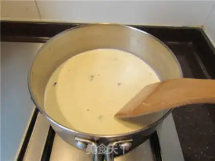 Make French vanilla ice cream step 2