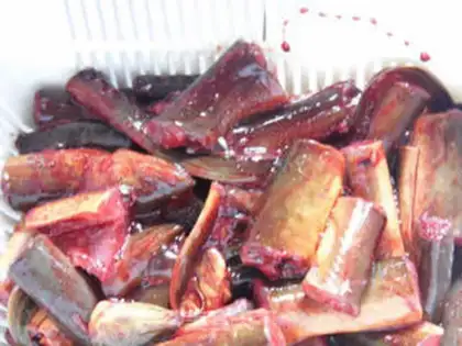 Make Garlic red-burned mackerel step 0