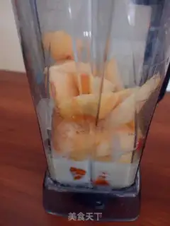 Make Tomato apple juice step 1