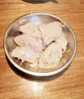 Make Coke chicken wings step 1