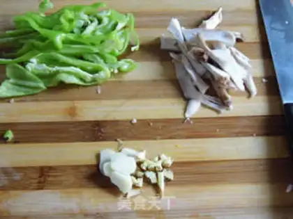 Make Dry pepper tofu step 1