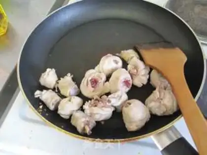Make Potatoes with chicken legs step 3