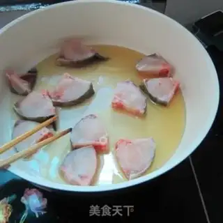 Make Fish with cabbage step 1