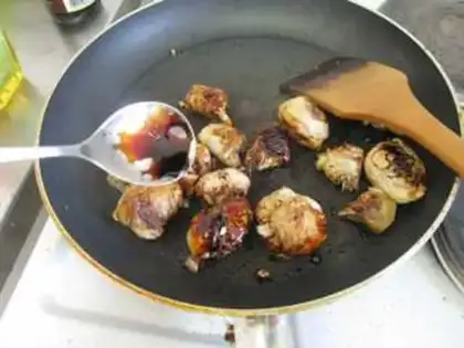 Make Potatoes with chicken legs step 7
