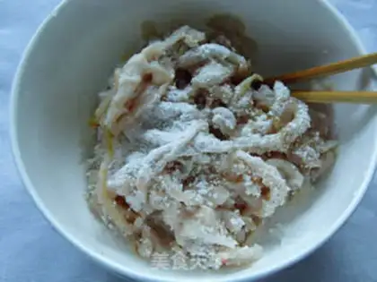 Make Spicy meat rice step 1