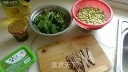 Make The bean is fried tofu step 0