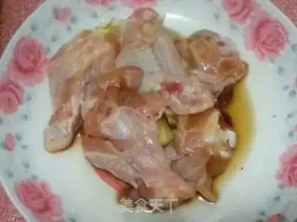 Make Potato stew chicken wings step 1