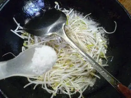 Make Clear the green bean bud step 4