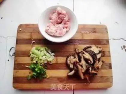 Make Meatloaf mushrooms step 1