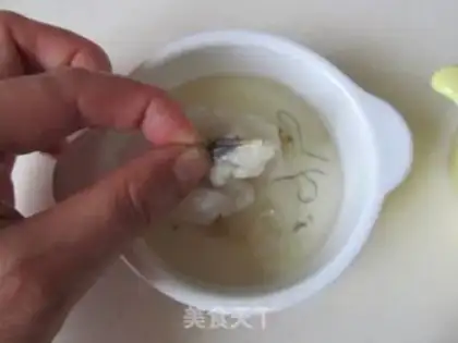 Make The golden guacamole step 1
