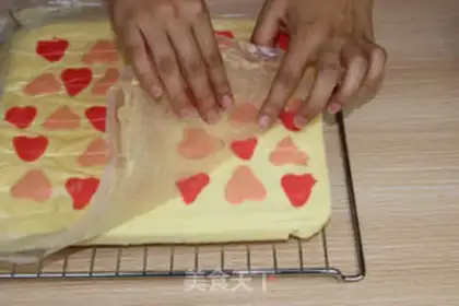 Make Colored Cake roll step 33