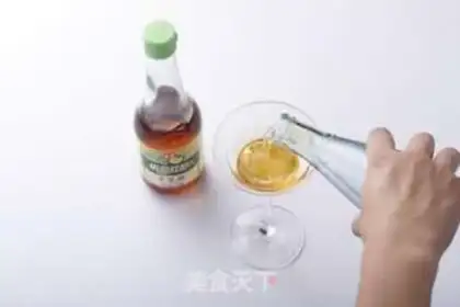 Make Banana apple vinegar step 1