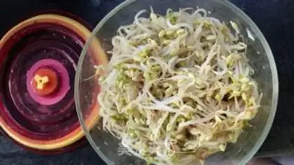 Make The green bean sprouts step 3