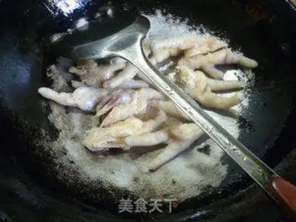 Make ♪ Fung-clawed ♪ step 5