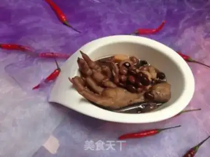 Make Two bean ink, chicken claw soup step 5