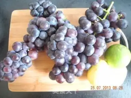 Make Grape sauce step 0