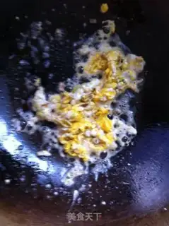 Make Five eggs of fried rice step 4