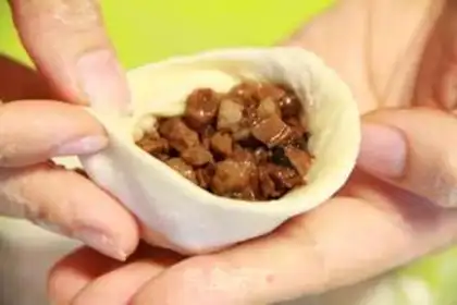 Make Dried mushroom sauce meat pack step 10