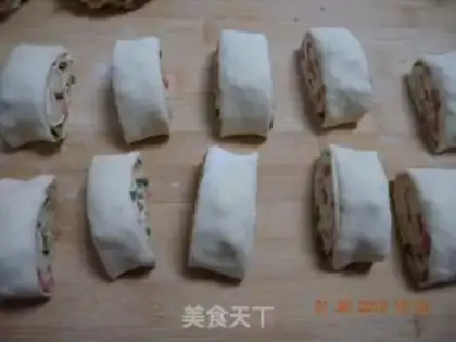Make Ham onion rolls step 3