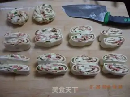 Make Ham onion rolls step 4